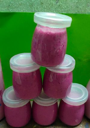 Hình của món Smoothie Kiwi+ Red dragon fruit+ banana.
