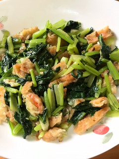 👩🏻🍳菠菜炒甜不辣(素) 的食譜成品照片