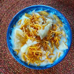 A picture of Meethi dahi bhala chat.