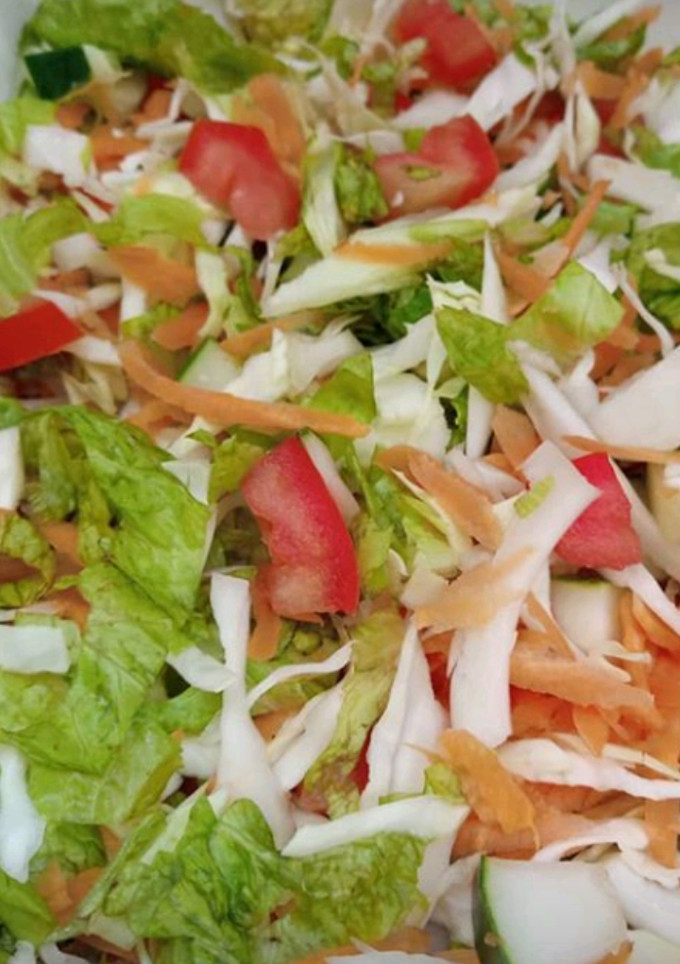 A picture of Simple salad.