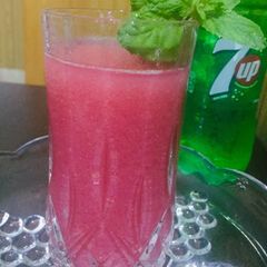 A picture of Falsaa juice with seven up.