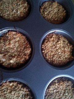 Una foto de Muffins de avena, manzana, zanahoria y miel