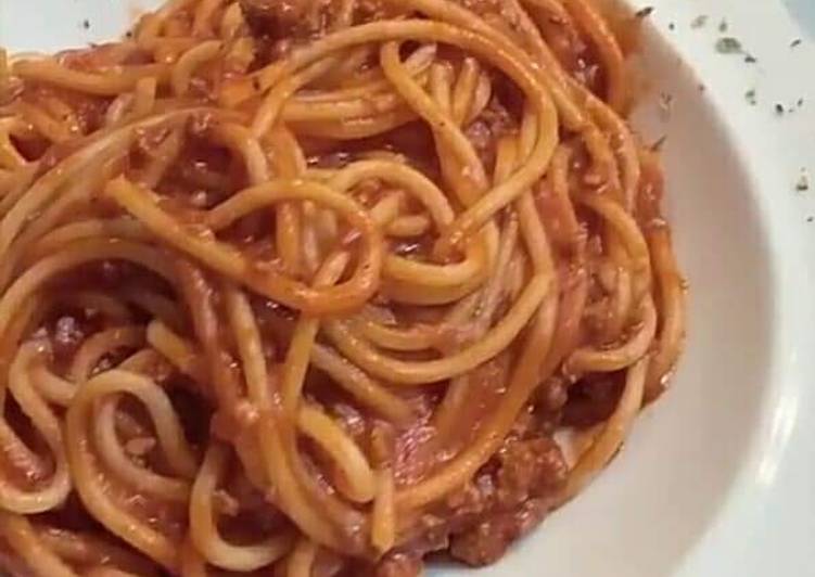 Red sauce noodles