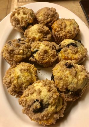 A picture of Blueberry Streusel Muffins.