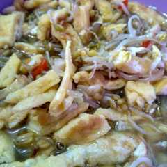 รูปของ Dadar telur cah toge SIMPLE