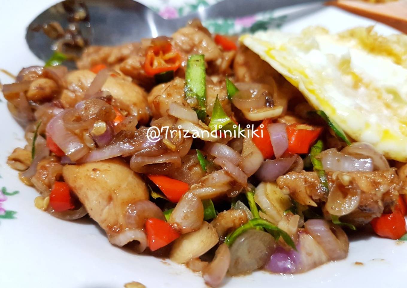 Ayam goreng saus kurban