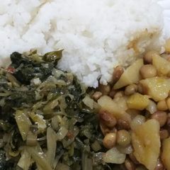 A picture of Fried vegetables and mbaazi.