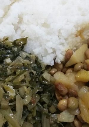 A picture of Fried vegetables and mbaazi.