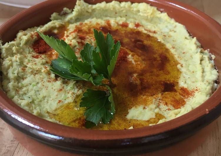 How to Prepare Any-night-of-the-week Broad Bean Hummus