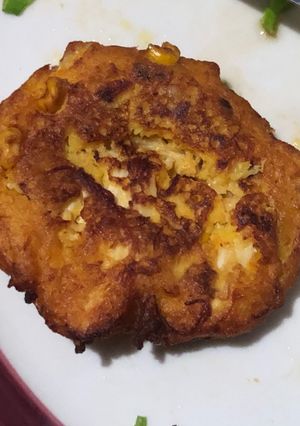 Una foto de Hamburguesas de boniato 🍠, zanahoria 🥕, choclo 🌽 y pollo 🍗