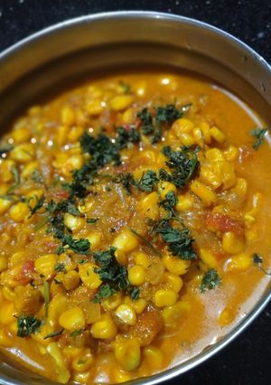 A picture of Frozen corn curry.