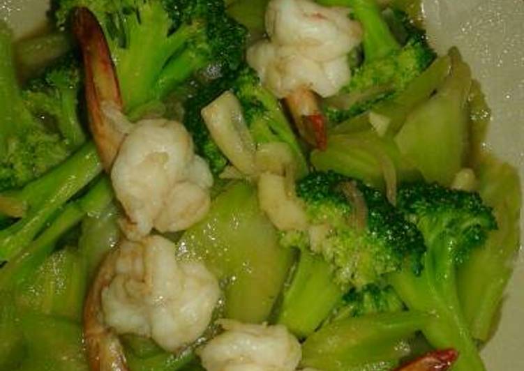 Tumis brocoli dan seledri