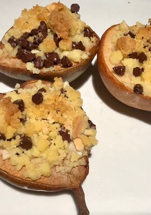 Une photo de Poires rôties en crumble