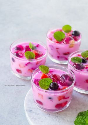 Foto resep Hwachae (Korean Fruit Punch)