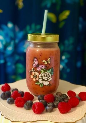 A picture of Berries smoothie #NEWYEARNEWYOU.