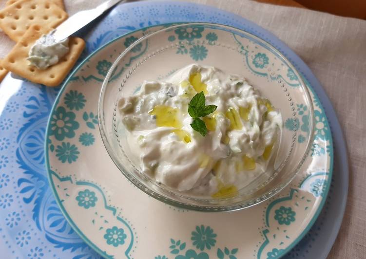 Recipe of Quick Salsa tzaziki