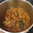 Carne en salsa de tomillo y verduras (olla exprés)