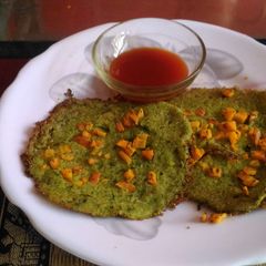 A picture of Oats spinach pancakes.