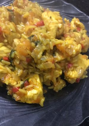 Una foto de Pollo con arroz