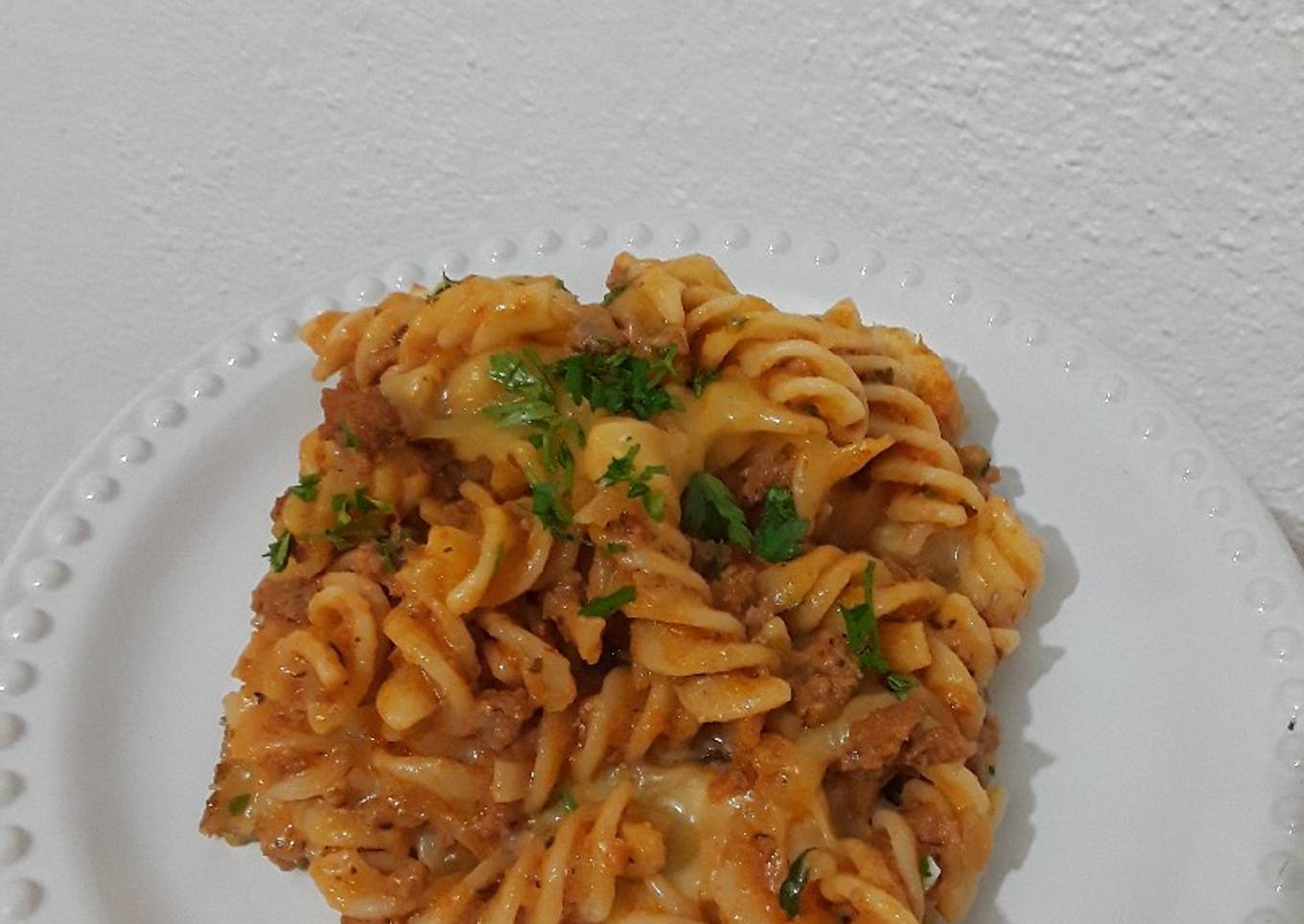 Fusilli a la boloñesa al horno