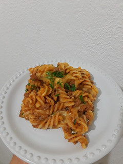Una foto de Fusilli a la boloñesa al horno