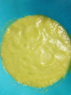 A picture of Sweet corn and avacado puree.