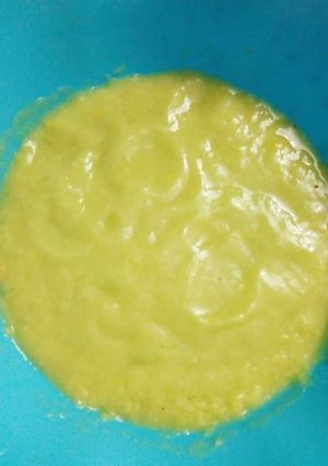 A picture of Sweet corn and avacado puree.