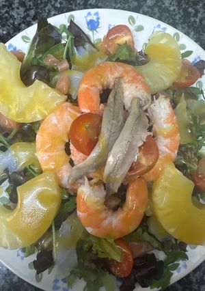 Una foto de 643. Insalata affumicata fresca (entrante ensalada)