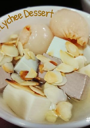 Hình của món Almond Panna cotta Lychee dessert - Chè khúc bạch quốc dân.