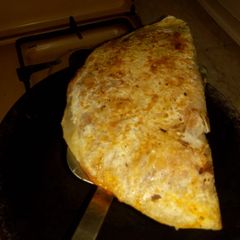 A picture of Paratha pizza.