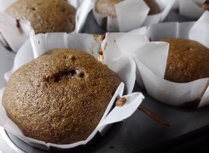 Una foto de Muffins de chocolate con relleno de dulce de leche 🧁