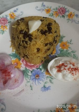 A picture of Black vatana pulao.