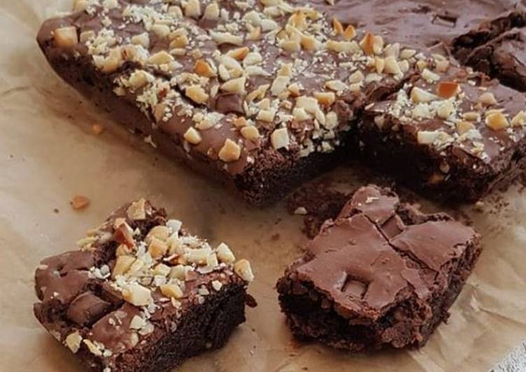 Recipe of Tastefully Triple Chocolate Brownie