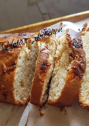 A picture of Banana cake with SHREDDED chocolate BOUNTY.