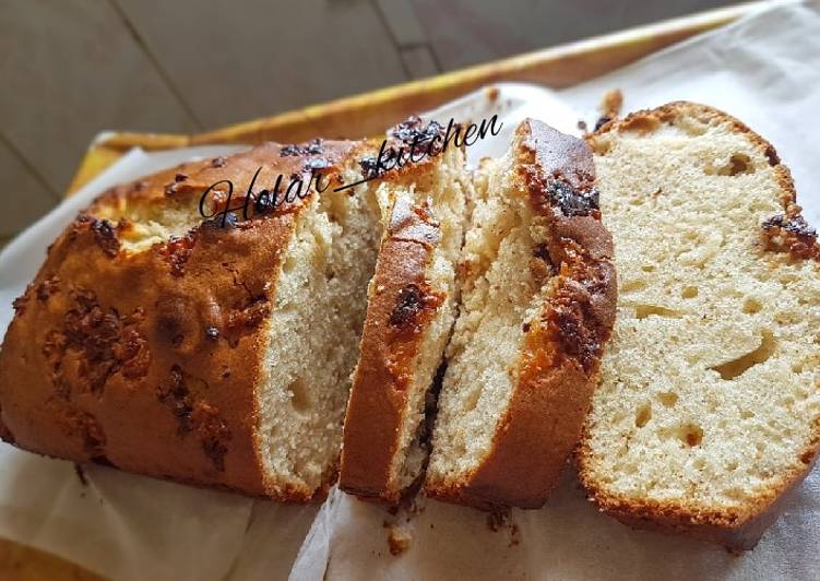 Banana cake with SHREDDED chocolate BOUNTY