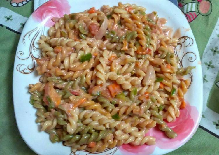 Simple Way to Prepare Quick Cheesy tricolour pasta