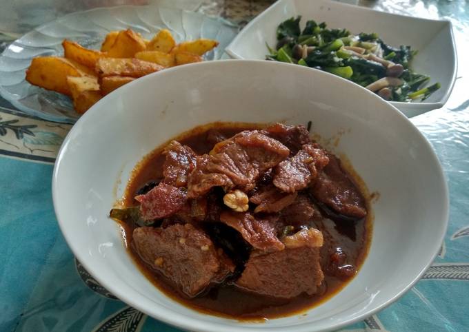 Semur daging has