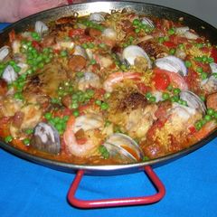 A picture of Spanish Paella.