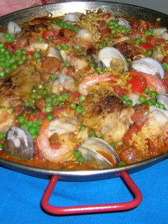A picture of Spanish Paella.