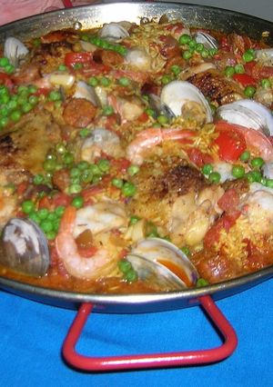 A picture of Spanish Paella.