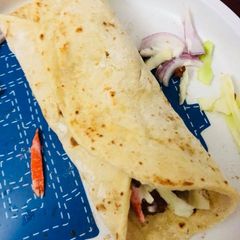 A picture of Chicken tikka showerma.