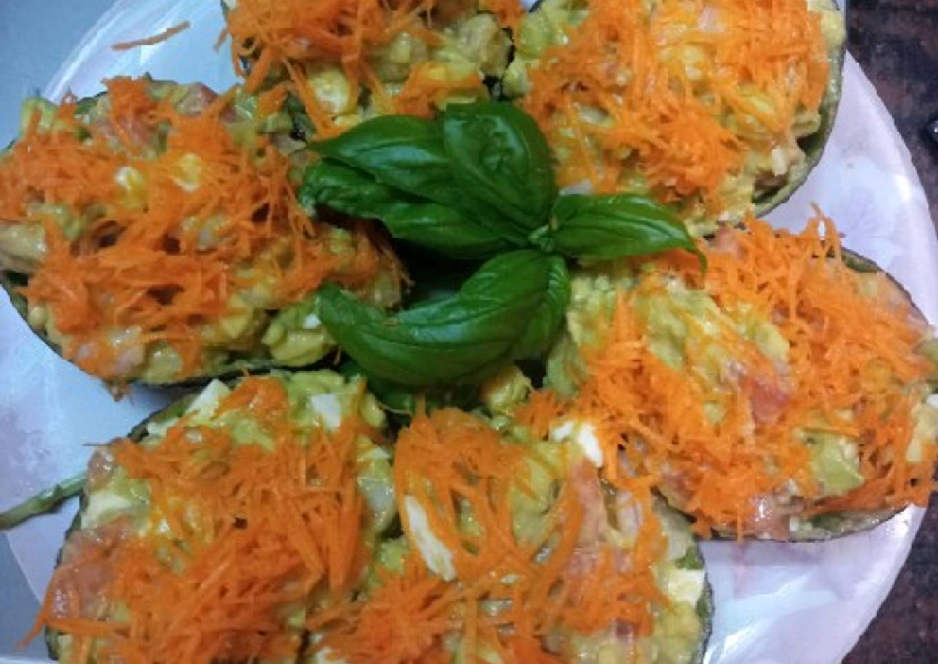 Ensalada de aguacate y gambas