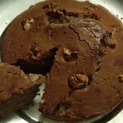A picture of Walnut Chocolate Cake.
