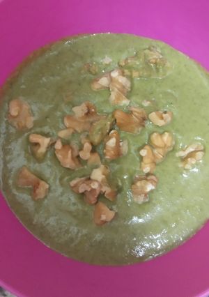 Una foto de Crema de espinacas con nata y calabaza