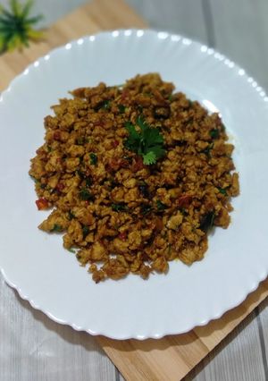 চিকেন কিমা মাসালা (chicken Keema Masala recipe in Bengali) রেসিপির প্রধান ছবি