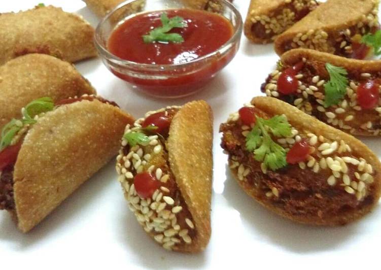 Easiest Way to Prepare Perfect Whole wheat aloo gujiya