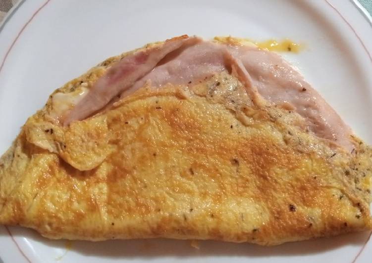 Tortilla con jamón y queso Receta de Alba Garcia Galocha Cookpad