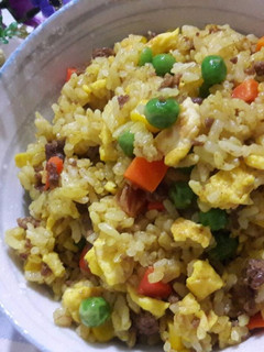 咖哩牛肉蛋炒飯 的食譜成品照片