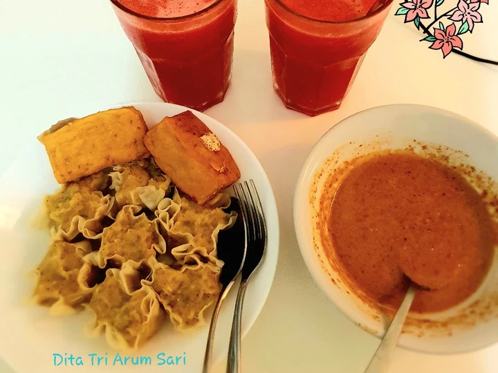 Langkah Mudah untuk Menyiapkan Resep  Siomay Ayam Kukus &amp;#34;Simple + Empuk&amp;#34; yang Bisa Manjain Lidah, Enak Banget