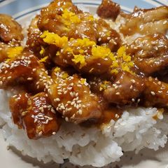 A picture of My Orange Chicken.